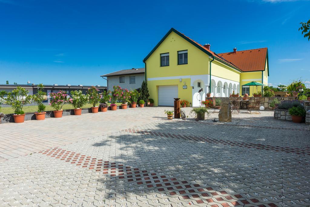 Appartementhaus Freiler Mörbisch am See Eksteriør billede